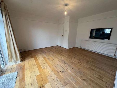 Sonia Gardens, Hounslow, TW5 - Photo 2