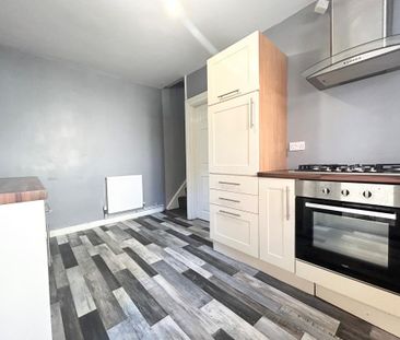3 bedroom terraced house to rent - Photo 6