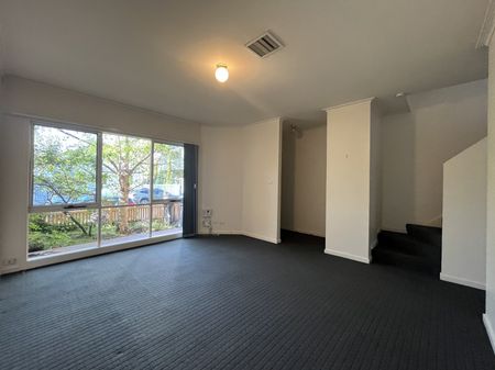 122 Stewart Street, Brunswick VIC 3056 - Photo 4