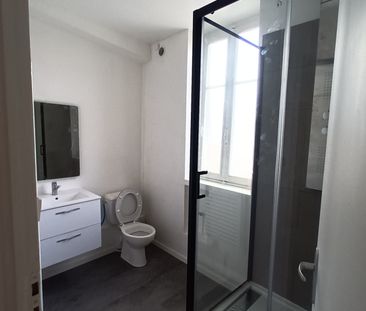 Location Appartement 2 pièces 50m² LA GUERCHE DE BRETAGNE 35130 - Photo 6