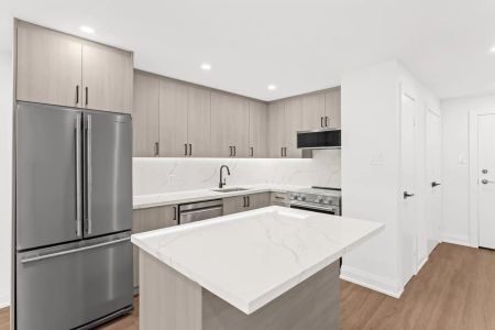 Charles West — 1 Bedroom Suite - Photo 5