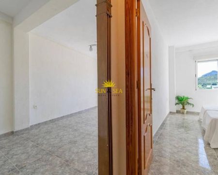 3 BEDROOM APARTMENT - ALUMBRES, MURCIA - Photo 2