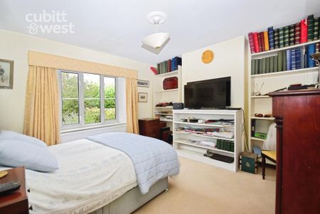 4 bedroom semi-detached house to rent - Photo 3