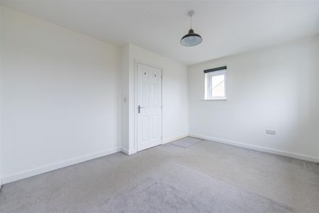 3 bed town house to rent in Osprey Walk, Newcastle Upon Tyne, NE13 - Photo 5