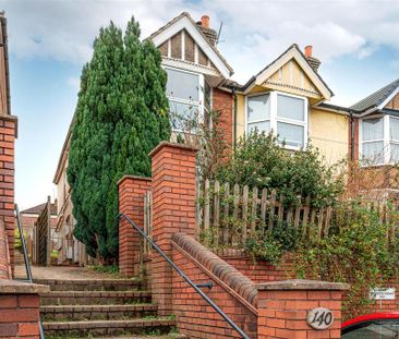 4 bedroom semi-detached house to rent - Photo 3