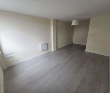 2 Bed Flat, Agin Court, LE1 - Photo 1