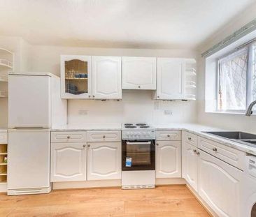 Oakcroft Close, Pinner, HA5 - Photo 5