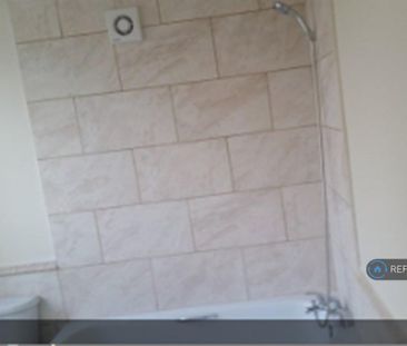 1 bedroom in a house share to rent - Photo 6