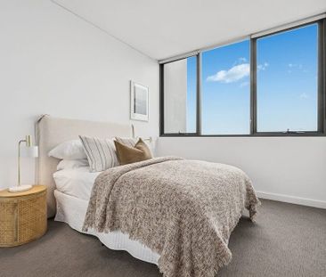 Architecturally Designed, Luxuriously Modern, Centrally Positioned ... - Photo 3