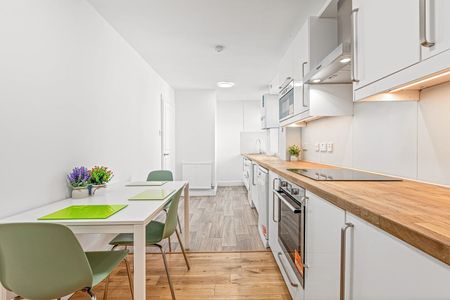 Room in a Shared Flat, West Hill, SW18 - Photo 4