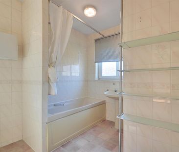 4 bedroom house - semi-detached - Photo 4