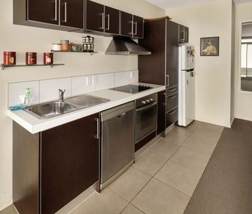 2-Bedroom Apartment – Prime Cuba Street Location - Photo 4