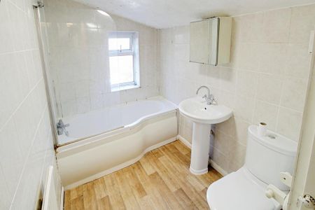 2 bedroom terraced house to rent - Photo 5