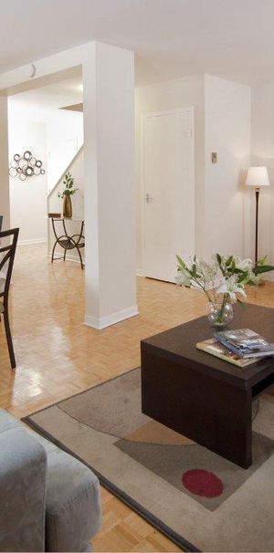 Maison de ville 3 chambres à louer Pointe-Claire à Southwest One - Photo 1