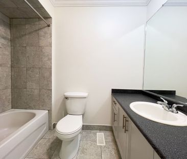 For Lease - 621A The Queensway N/A, Toronto, Ontario - Photo 6