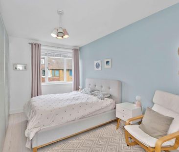 3 bedroom flat to rent - Photo 5