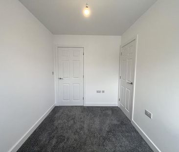3 bedroom detached house to rent - Photo 2