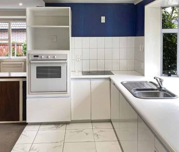 BURWOOD - 4 BEDROOMS - Photo 2