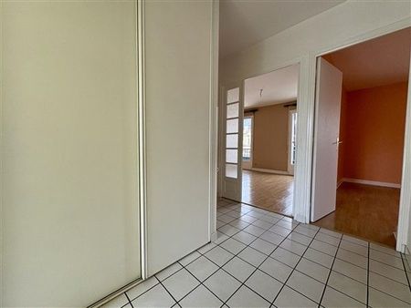 APPARTEMENT T3 AVEC ASCENSEUR - Photo 4