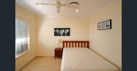 Fully Furnished Four Bedroom Unit in West Orange - Photo 4