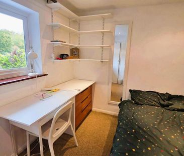 3 bedroom end of terrace house to rent - Photo 5