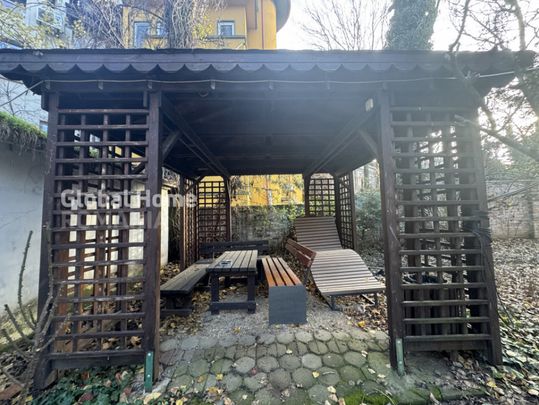 Apartament spectaculos de 90 mp într-o vilă elegantă – - Fotografie 1