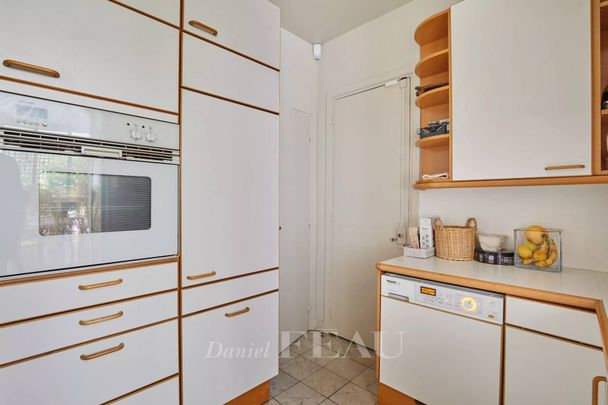 Location appartement, Paris 16ème (75016), 4 pièces, 64.73 m², ref 84617227 - Photo 1