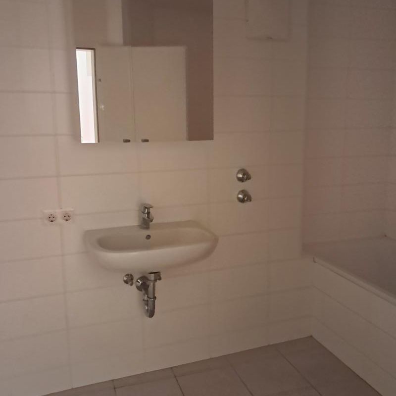 Rudolfstraße 24/5/DG: Hübsche 2-Zimmerwohnung 57,78m2 mit Blick zum Schlossberg, ablösefreie Küche, 5.Liftstock! - Photo 1