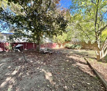 For Lease - 120 Hawthorne Road Unit# 1, London North, Ontario - Photo 1