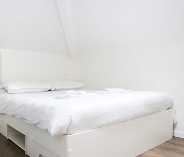 Type II meublé - proche Notre-Dame - Photo 5