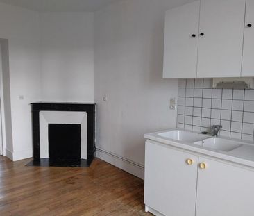 Location Appartement 1 pièce 38m² FLEURY LES AUBRAIS 45400 - Photo 2