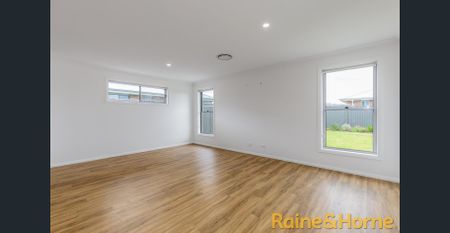 Modern & Convenient Living - Photo 2