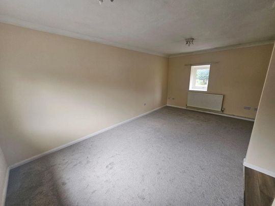 2 bedroom coach house to rent - Photo 1