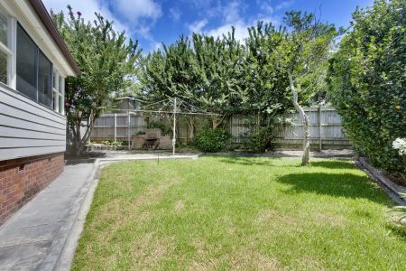 57 Churchill Crescent, Allambie Heights. - Photo 2