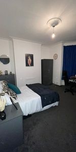 Room in a Shared House, Laindon Road, M14 - Photo 4