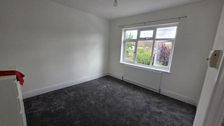 4 bedroom terraced house to rent - Photo 2