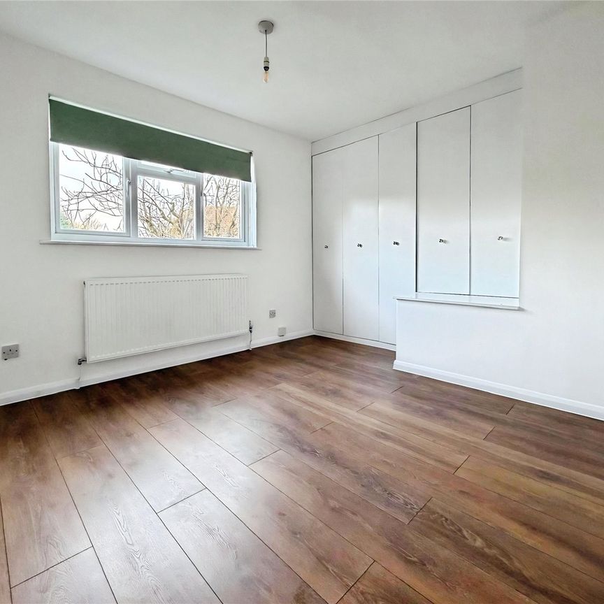 Pinewood Close, Borehamwood, Hertfordshire, WD6 5NU - Photo 1