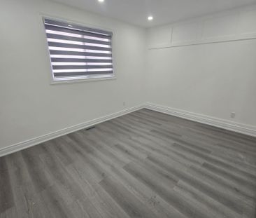 For Lease - 3 Sylvia Street, Barrie, Ontario - Photo 4