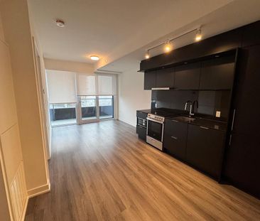 For Lease - 448 Burnhamthorpe Road Unit# 2414, Mississauga, Ontario - Photo 3