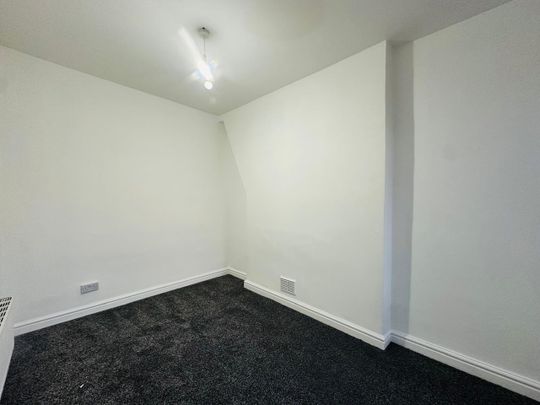 2 Bed Terraced House, Highfield Road, M6 - Photo 1