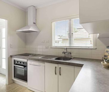 A Private, Sunny Retreat Just for You - Photo 5