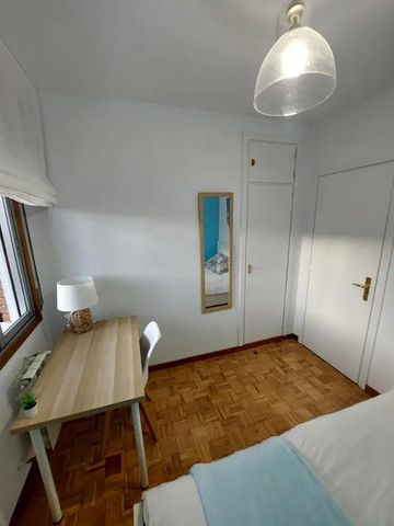 Calle de Añastro, Madrid, Community of Madrid 28033 - Photo 5