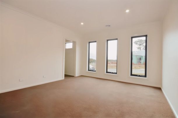 3 Bed, 2 Bath - Photo 1