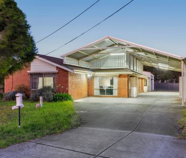 SPACIOUS 5-BEDROOM FAMILY HOME IN PRIME LOCATION - Photo 3