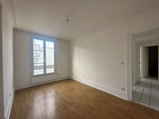 Appartement Paris 2 pièces 40 m2 - Photo 1