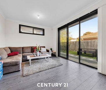 2/4 Hilltop Avenue, Clayton, Vic 3168 - Photo 5