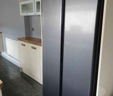 2 bedroom House To Let - Photo 3