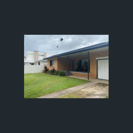 QUAINT LOWSET HOUSE IN TUGUN- walk to the beach! - Photo 4