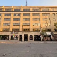 1 room apartment of 58m² in Montreal - Photo 2