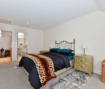 A well-presented three bedroom home, located in a popular developme... - Photo 6